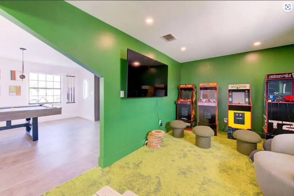 Cozy Townhouse - Gym Pool Golf Fast Wifi 2B2B Apartment Tampa United States