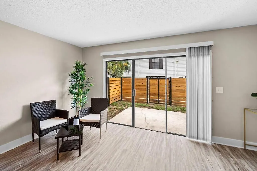 Cozy Townhouse - Gym Pool Golf Fast Wifi 2B2B Apartment Tampa United States